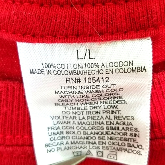 Tshirt Top Mens short sleeve skull and crossbones red 100% cotton EUC - Picture 3 of 5